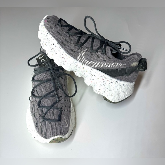 Nike Women’s Space Hippie 04 Iron Grey Workout Sneakers Size- 6.5 CD3476-300 - Picture 1 of 8